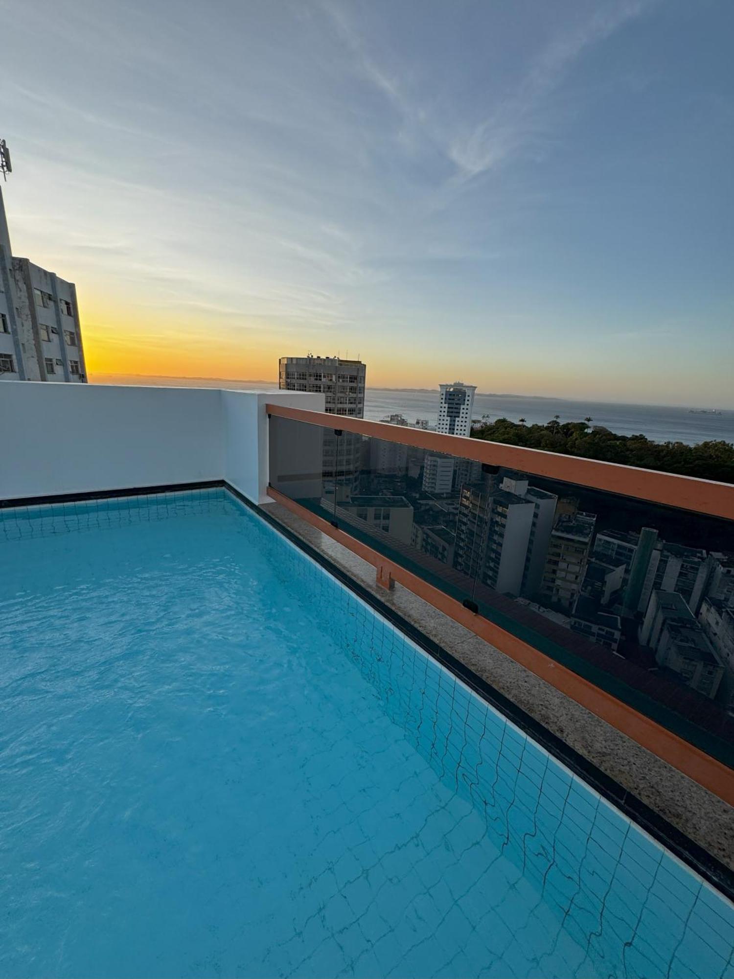 Flat Mobiliado Na Barra Salvador